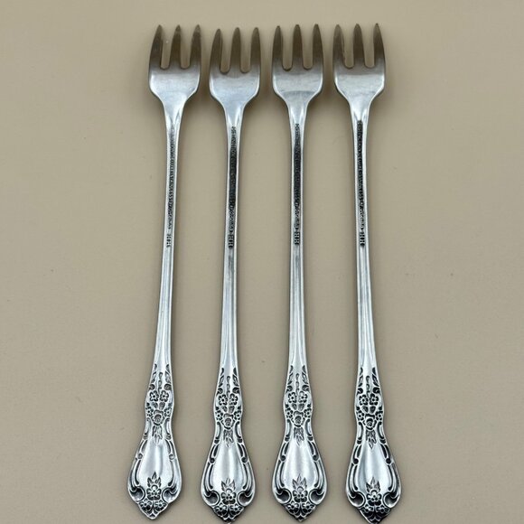 Oneida Kennett Square Set Of 4 Cocktail Forks Distinction Deluxe HH Stainless - Picture 4 of 8
